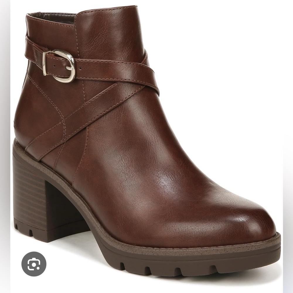Naturalizer Brown Ankle Boots